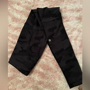 NWT SIZE 2 SWIFTY SPEED LULU!